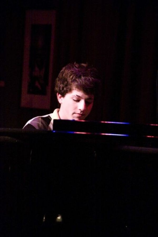 Charlie Puth Photo