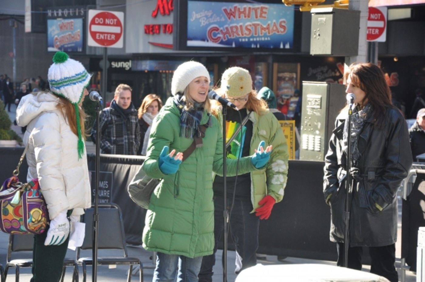 Photo Coverage: Broadway Green Alliance E-Waste Collection Photo Coverage: Broadway Green Alliance E-Waste Collection Image