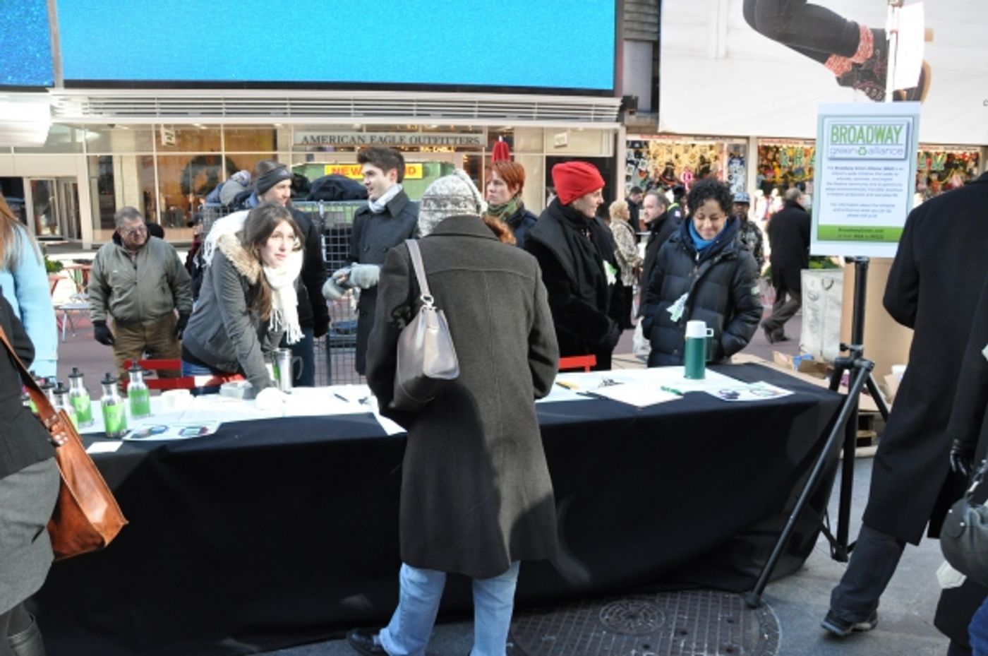 Photo Coverage: Broadway Green Alliance E-Waste Collection Photo Coverage: Broadway Green Alliance E-Waste Collection Image