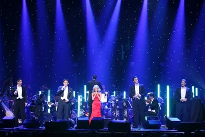 Kristin Chenoweth and Il Divo Photo