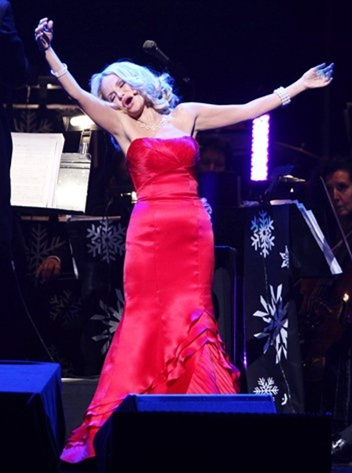 Exclusive Performance Coverage: Il Divo & Kristin Chenoweth Holiday Concert  Image