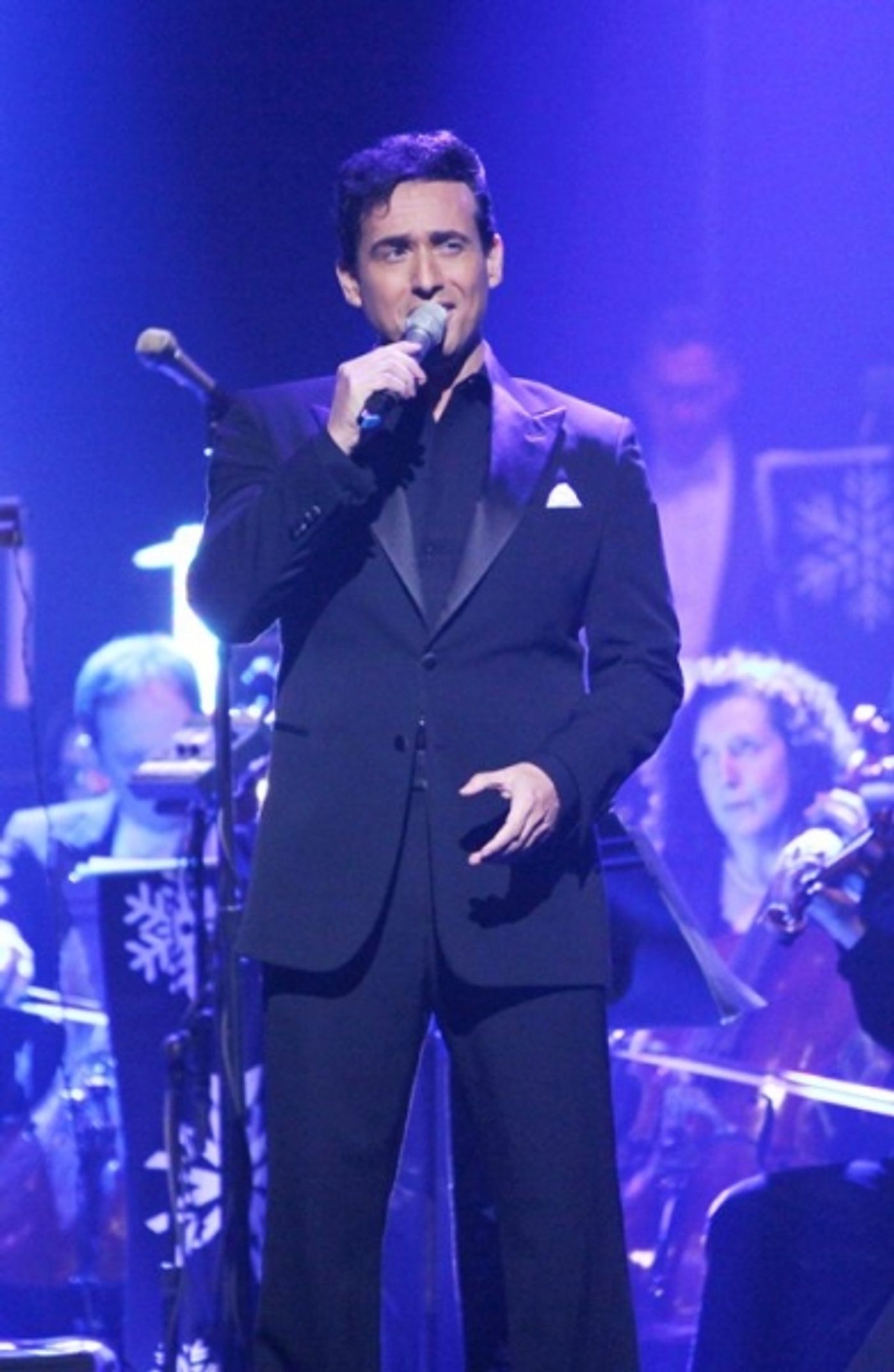 Exclusive Performance Coverage: Il Divo & Kristin Chenoweth Holiday Concert Exclusive Performance Coverage: Il Divo & Kristin Chenoweth Holiday Concert Image