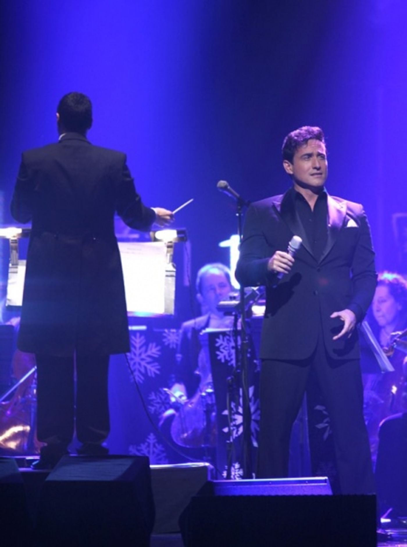 Exclusive Performance Coverage: Il Divo & Kristin Chenoweth Holiday Concert Exclusive Performance Coverage: Il Divo & Kristin Chenoweth Holiday Concert Image