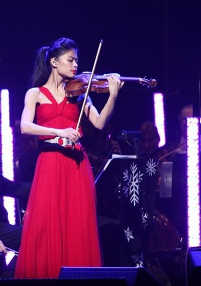  Vanessa-Mae Photo