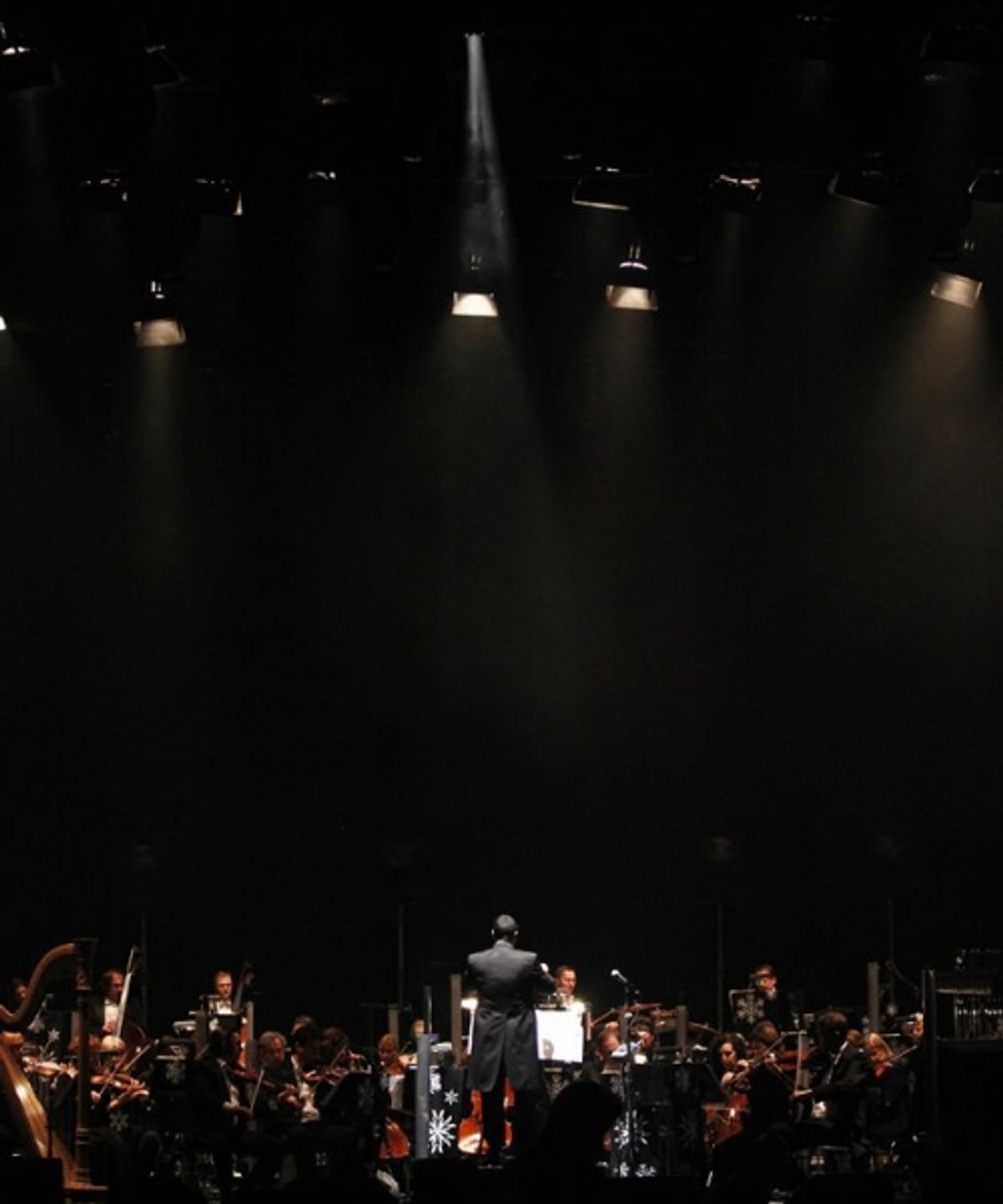 Exclusive Performance Coverage: Il Divo & Kristin Chenoweth Holiday Concert Exclusive Performance Coverage: Il Divo & Kristin Chenoweth Holiday Concert Image