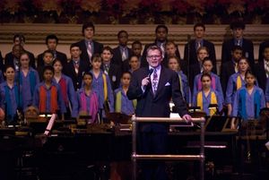 Guest Conductor John Morris Russell and the New York Pops Photo