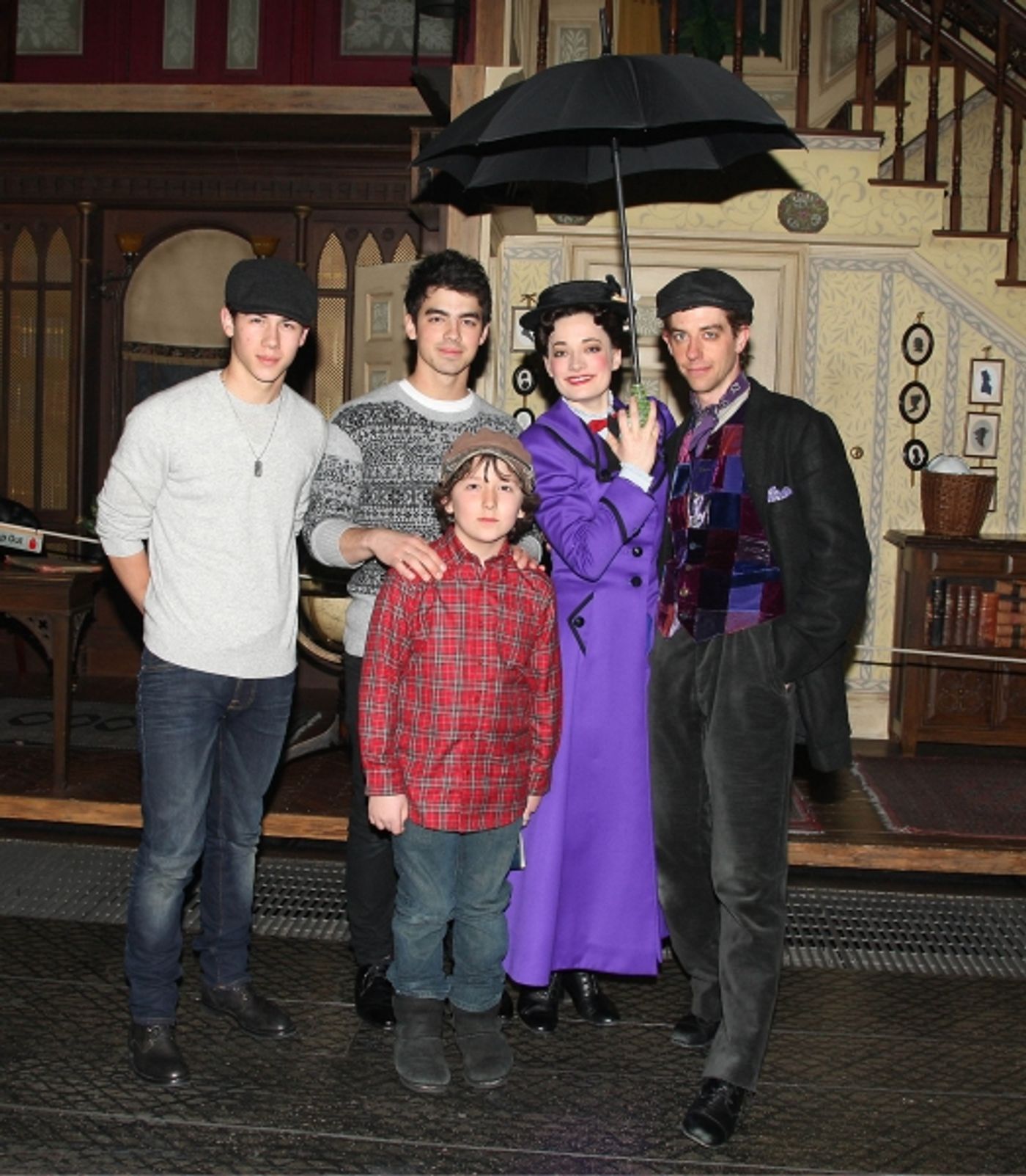 Photo Flash: Jonas Brothers Take in MARY POPPINS  Image