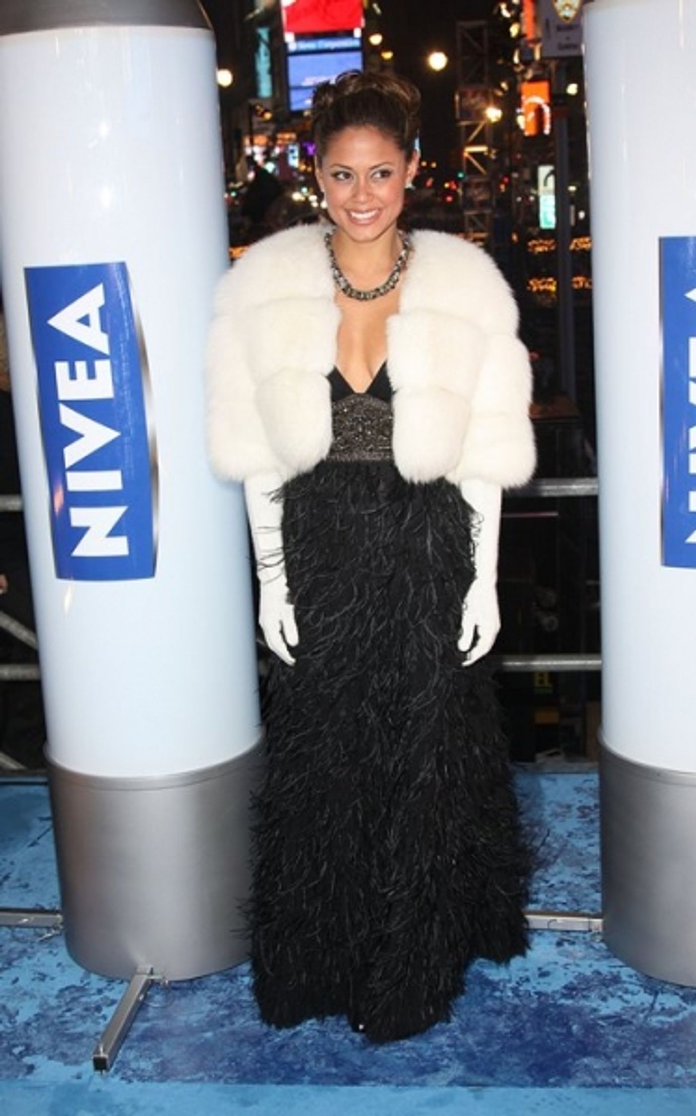 Photo Coverage: HAIR Cast & More Perform at New Year's Eve in NYC! Photo Coverage: HAIR Cast & More Perform at New Year's Eve in NYC! Image