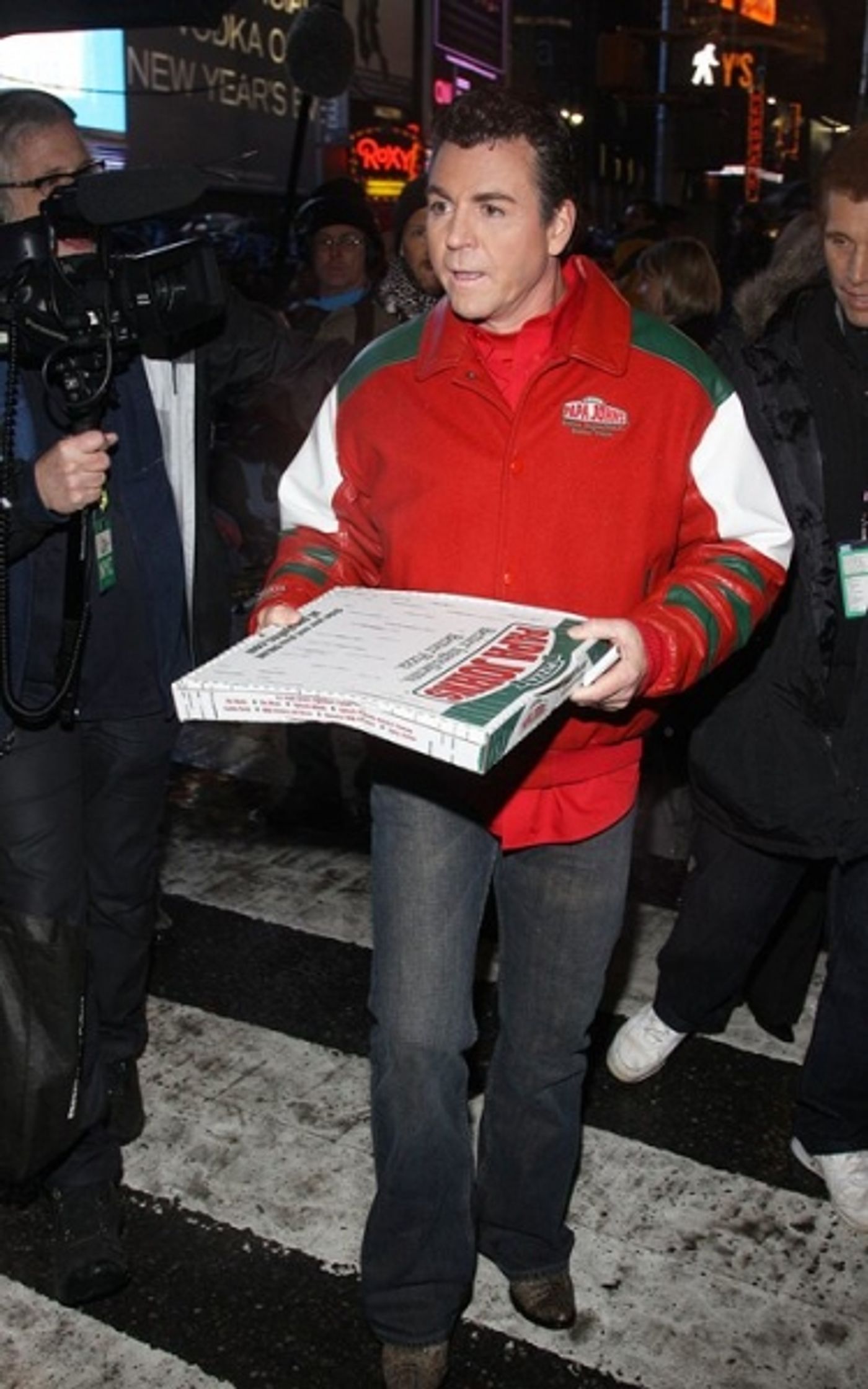 Photo Coverage: HAIR Cast & More Perform at New Year's Eve in NYC! Photo Coverage: HAIR Cast & More Perform at New Year's Eve in NYC! Image