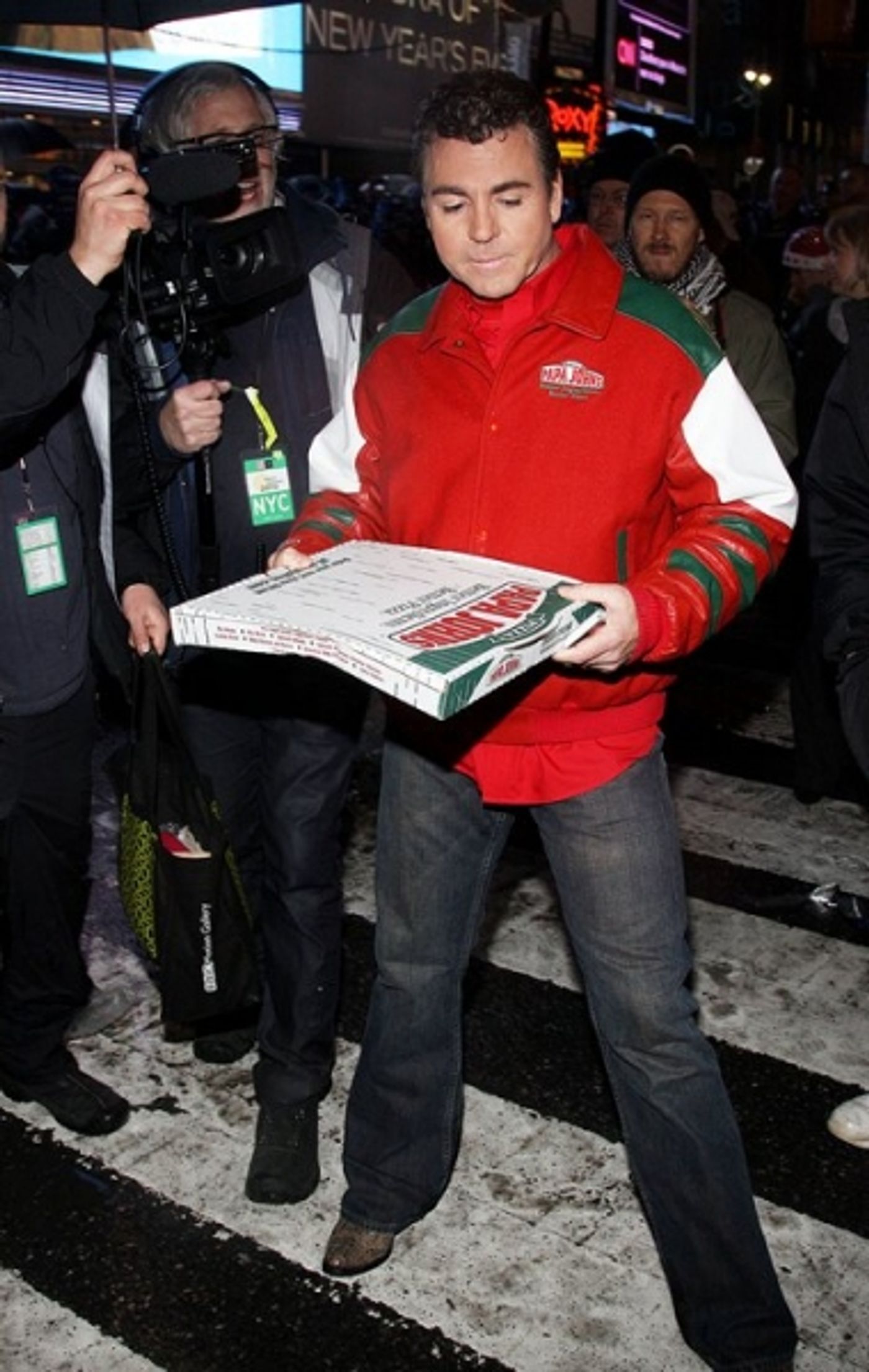 Photo Coverage: HAIR Cast & More Perform at New Year's Eve in NYC! Photo Coverage: HAIR Cast & More Perform at New Year's Eve in NYC! Image