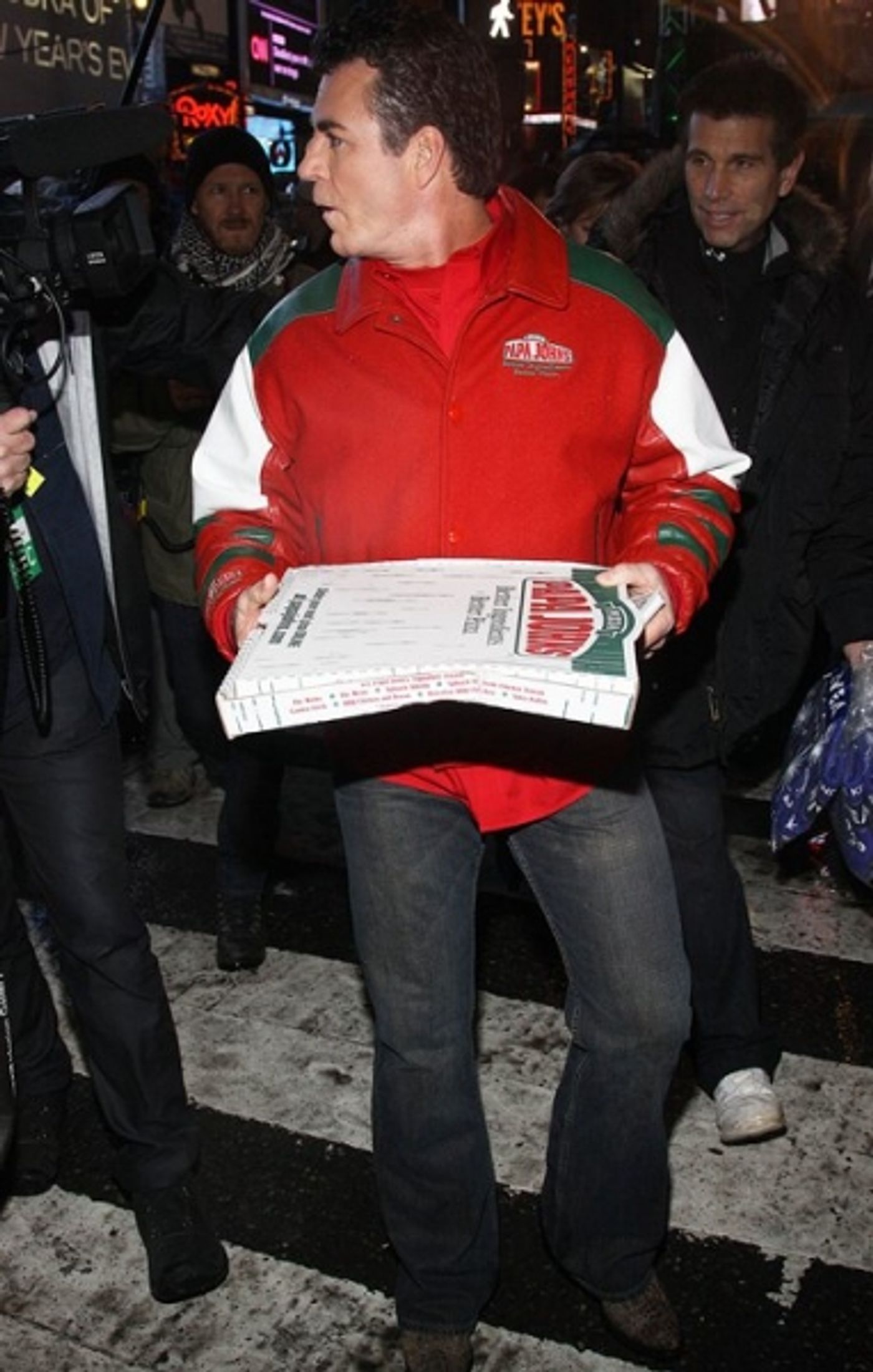 Photo Coverage: HAIR Cast & More Perform at New Year's Eve in NYC! Photo Coverage: HAIR Cast & More Perform at New Year's Eve in NYC! Image