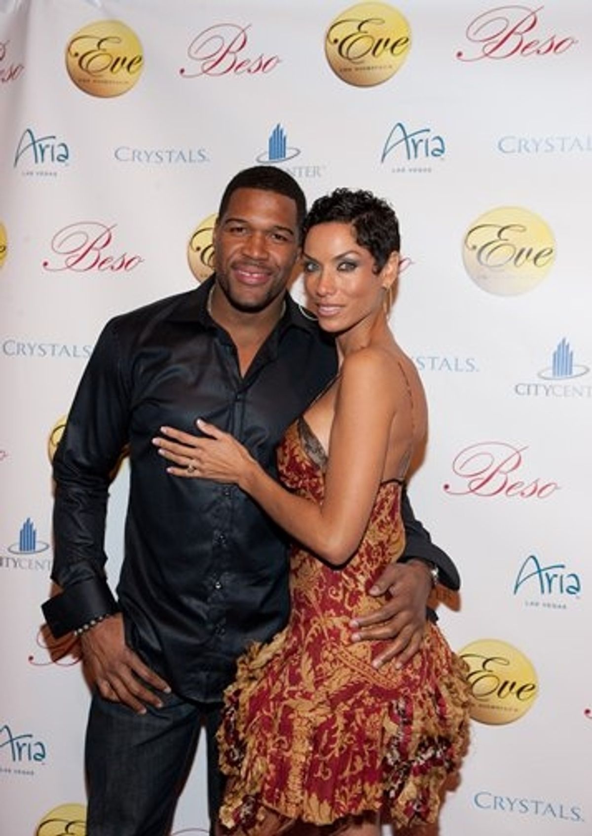  Michael Strahan and Nicole Murphy  at 