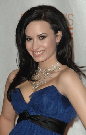  Demi Lovato Photo
