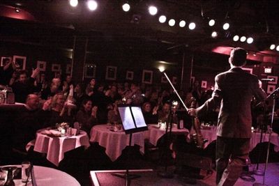 Aaron Weinstein & the crowd Photo