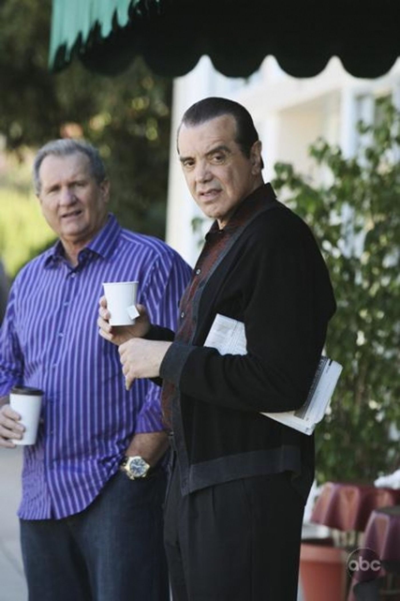 Photo Flash: Chazz Palminteri Guests On ABC's 'Modern Family' Sneak Peak  Image