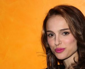 Natalie Portman
@ BroadwayWorld Natalie Portman
Photo