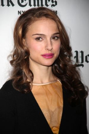 Natalie Portman
@ BroadwayWorld Natalie Portman
Photo