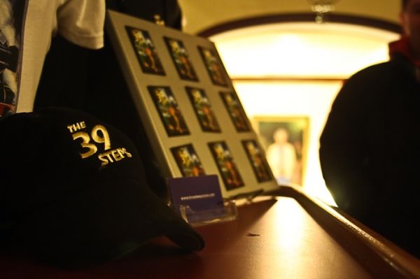 Photo Coverage: THE 39 STEPS Ends Broadway Run; Currently on Tour — photo 1 of 33