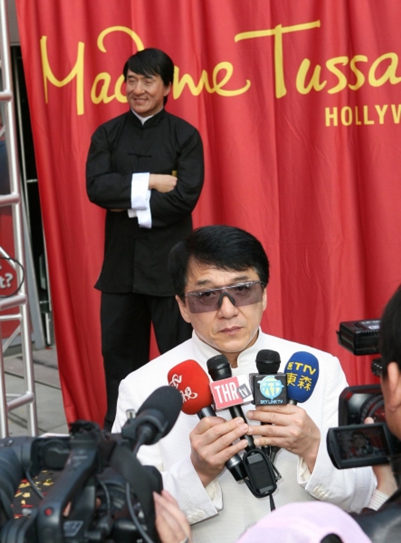 Photo Coverage: Jackie Chan Wax Unveiling at Madame Tussauds  Image