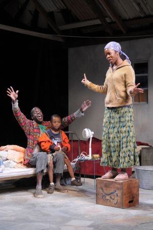 Thomas Silcott, Kohle Thomas Bolton and Roslyn Ruff  Photo