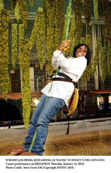Photo Flash: Whoopi Goldberg in Rehearsal & Performance for Cameo Appearance on Broadway's THE LION KING  Image