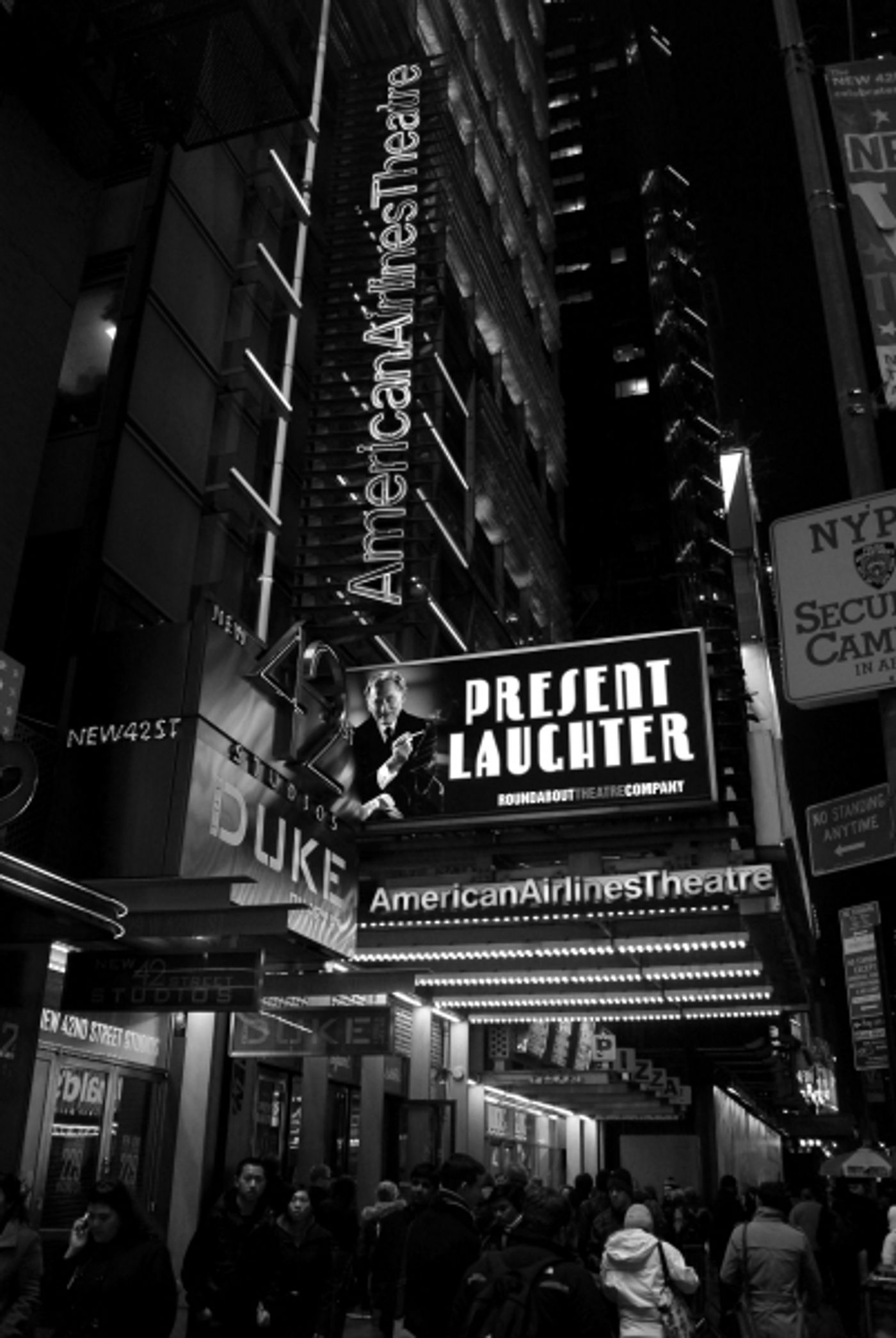 Photo Coverage: PRESENT LAUGHTER Opening Night Curtain Call Photo Coverage: PRESENT LAUGHTER Opening Night Curtain Call Image