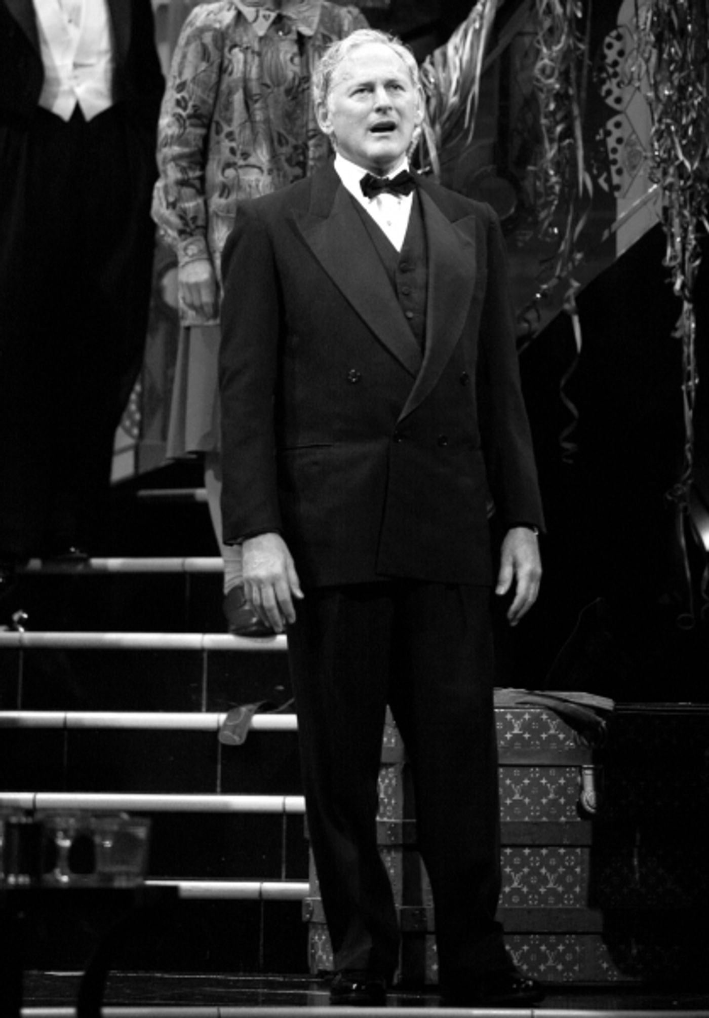 Photo Coverage: PRESENT LAUGHTER Opening Night Curtain Call  Image