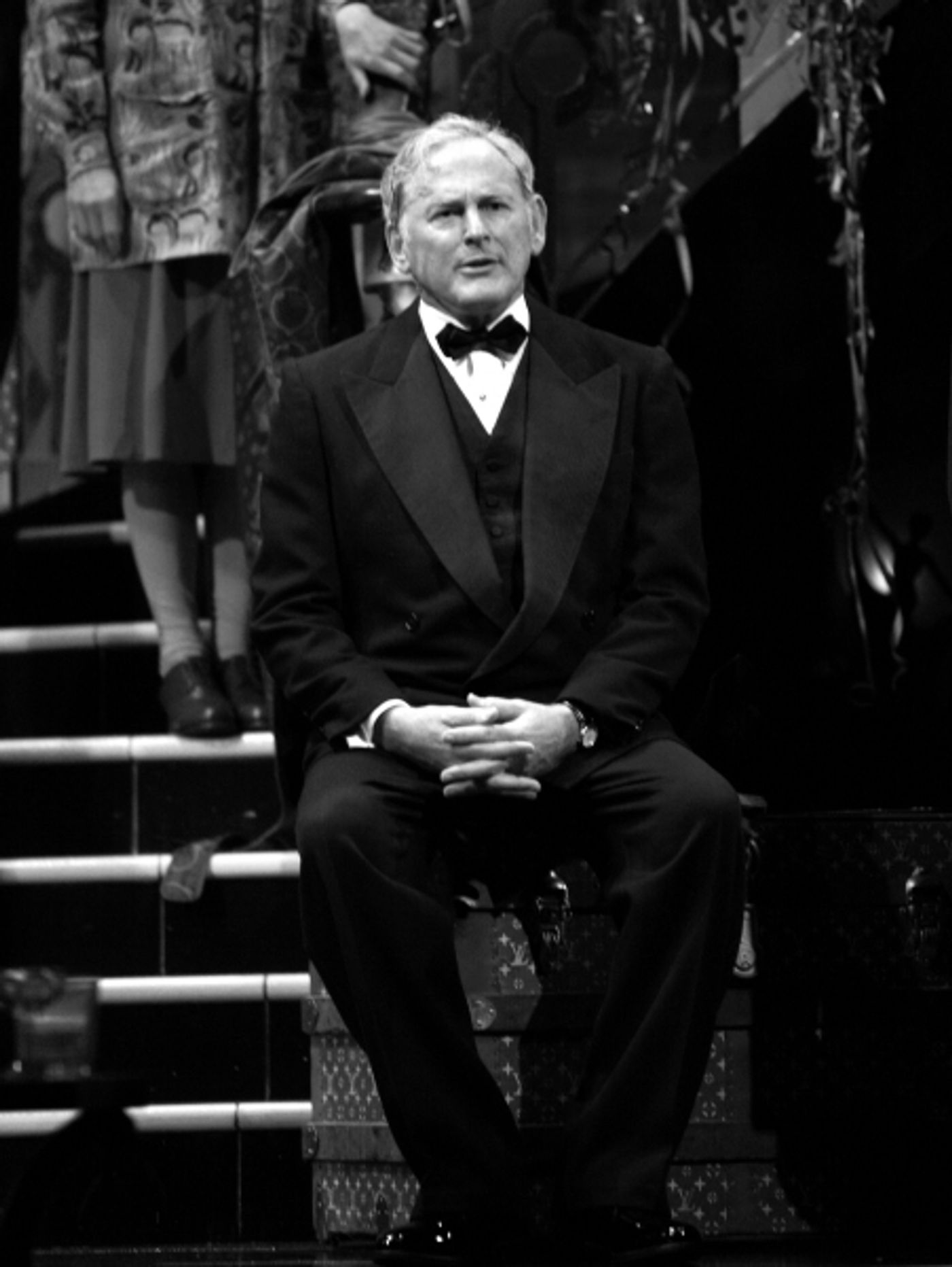 Photo Coverage: PRESENT LAUGHTER Opening Night Curtain Call  Image