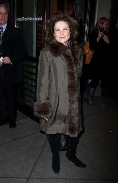 Photos: PRESENT LAUGHTER Opening Night Arrivals — photo 20 of 61