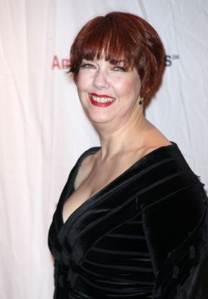 Harriet Harris Photo