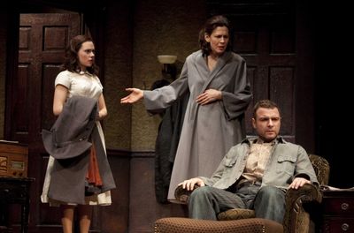 Scarlett Johansson, Jessica Hecht, and Liev Schreiber Photo