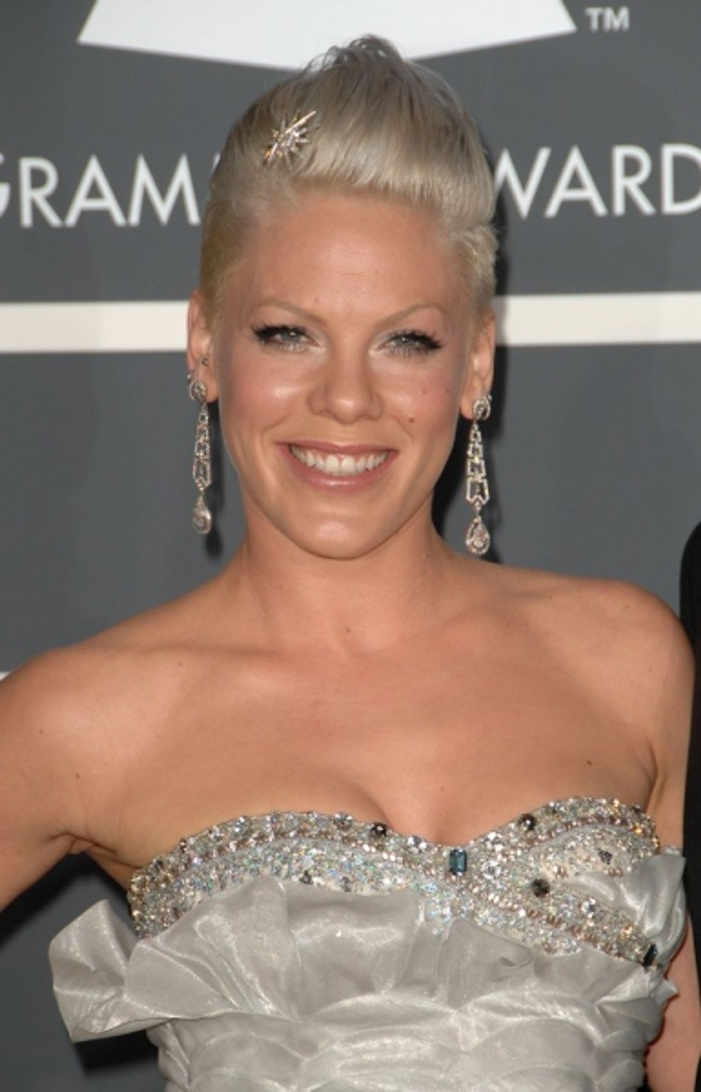 Photo Coverage: Grammy Awards Red Carpet  Image