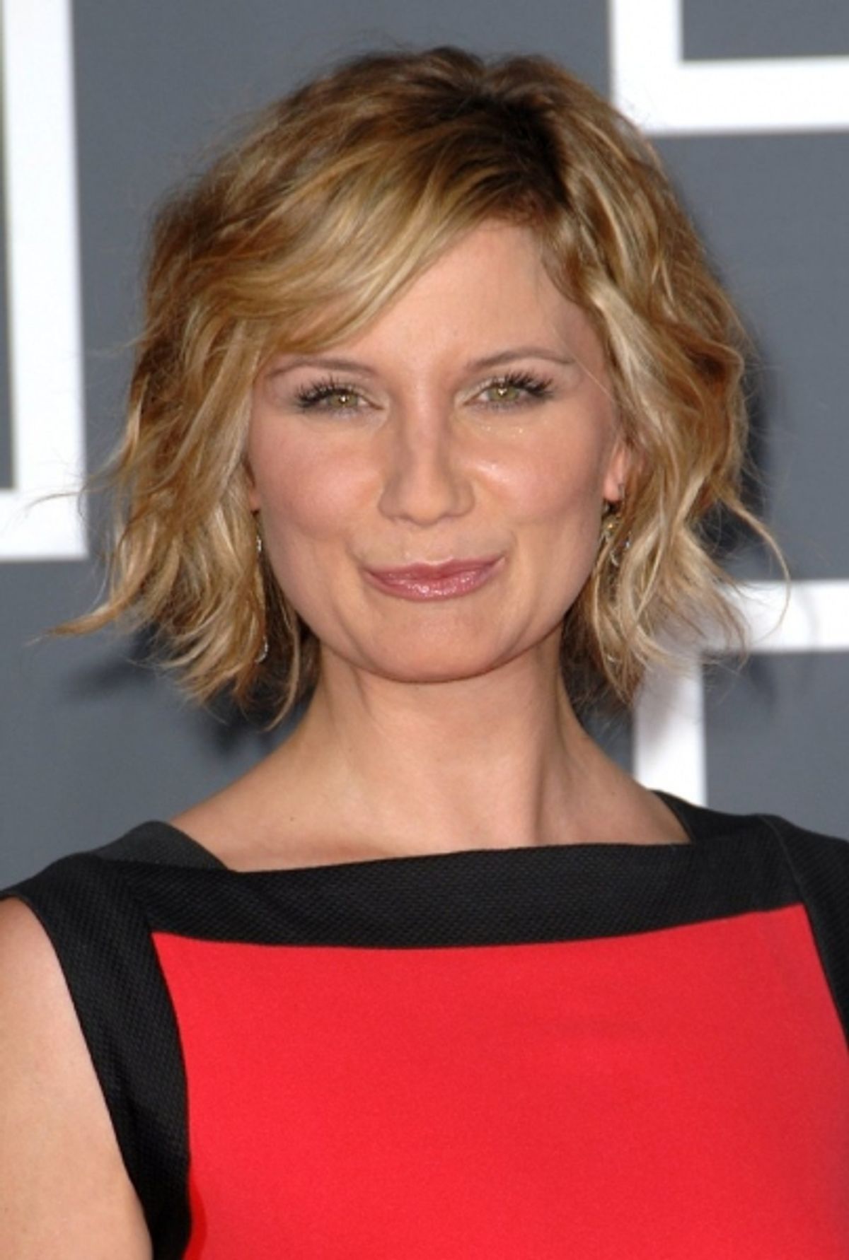 Jennifer Nettles at 