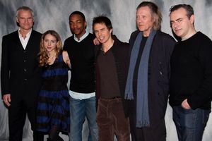 Martin McDonagh, Zoe Kazan, Anthony Mackie, Sam Rockwell, Christopher Walken, and John Crowley @ BroadwayWorld Martin McDonagh, Zoe Kazan, Anthony Mackie, Sam Rockwell, Christopher Walken, and Joh Photo