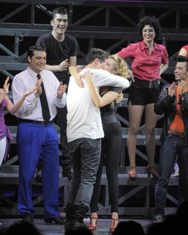 Gisela recibe a Tony Bernetti Photo