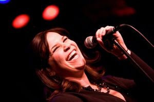 Lindsay Mendez Photo