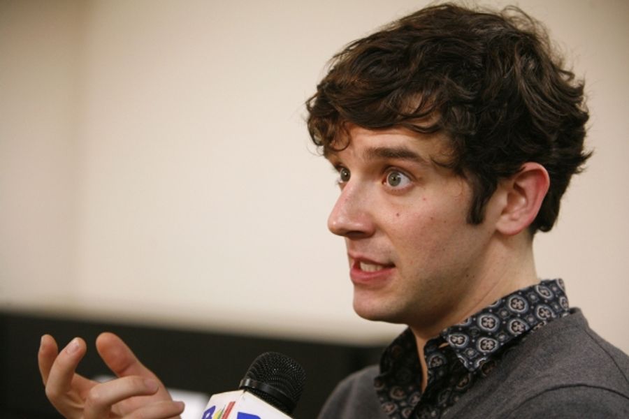 Photo Coverage: THE TEMPERAMENTALS Meet The Press Image