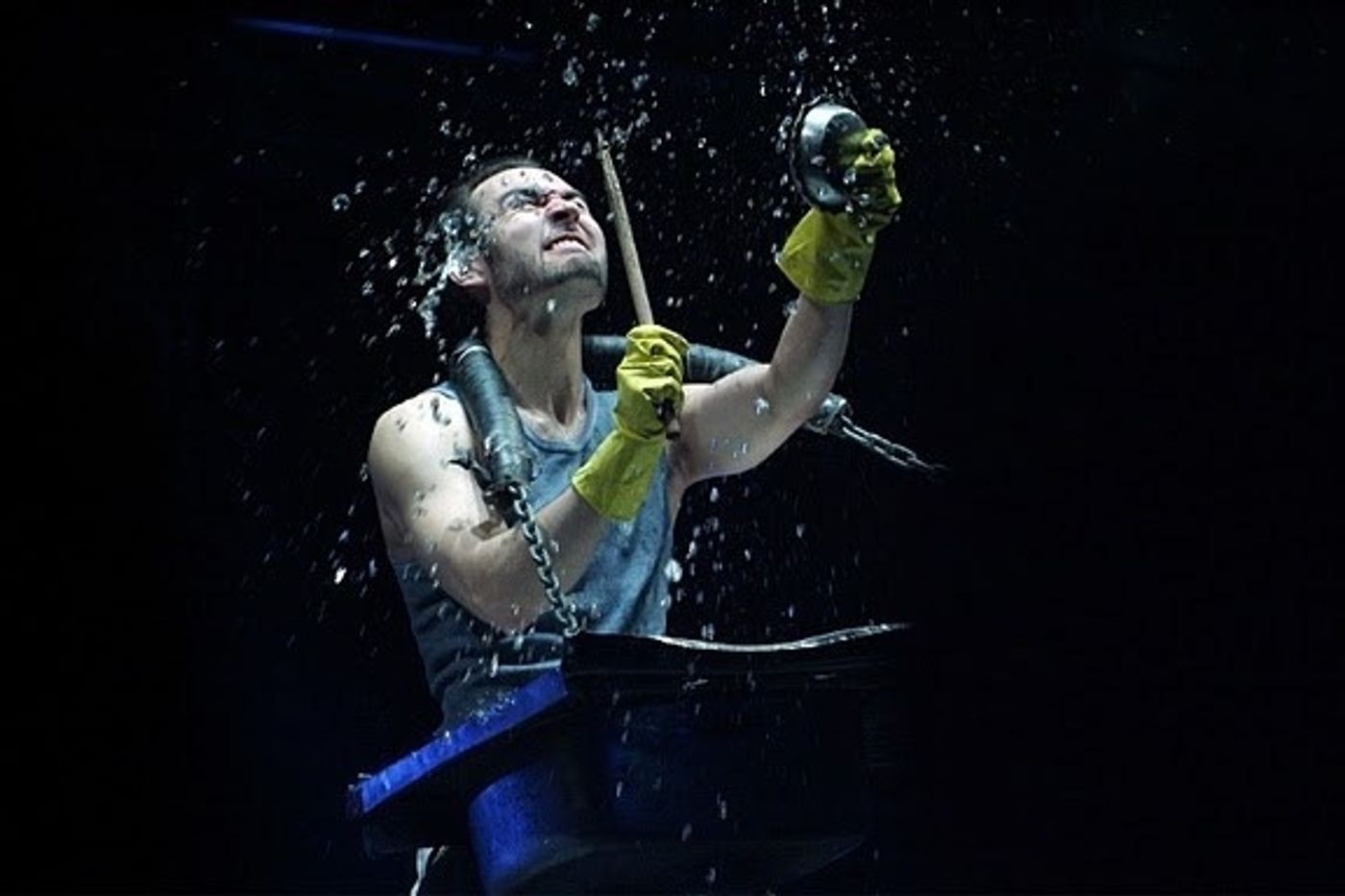 Photo Flash: STOMP Comes To The Bank Of America Theatre  Image