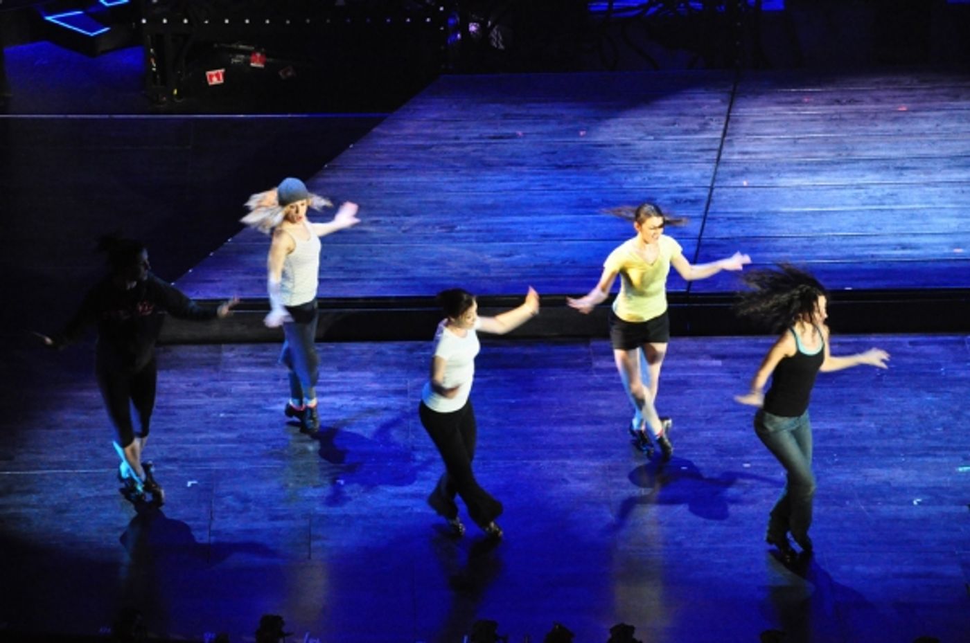 Photo Coverage: Beacon Theatre Welcomes Cirque Du Soleil's BANANA SHPEEL  Image