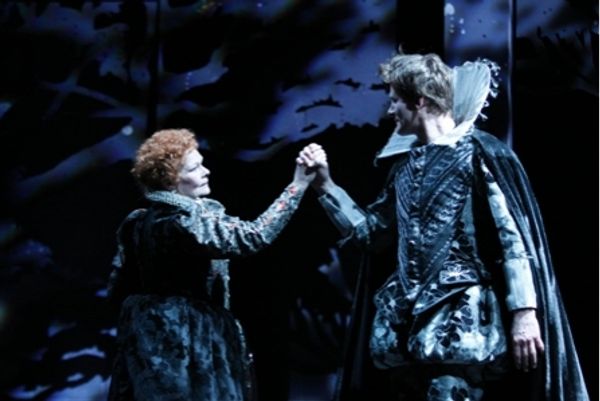 Judi Dench and Charles Edwards Photo