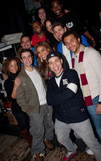 Jordin Sparks poses with the IN THE HEIGHTS cast! Photo