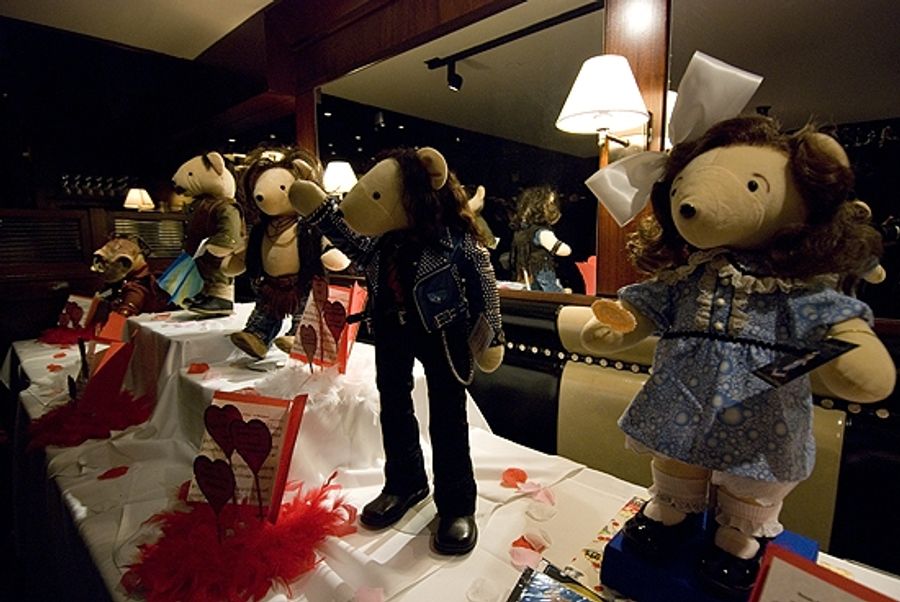 Photo Coverage: The Stars Come Out for 13 Annual BROADWAY BEARS Auction Image