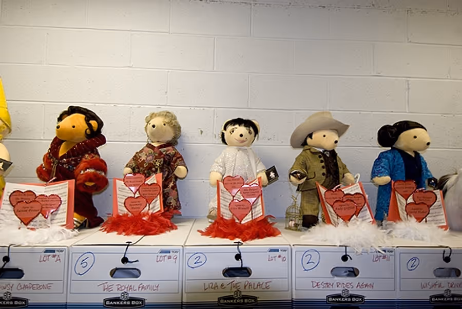 Photo Coverage: The Stars Come Out for 13 Annual BROADWAY BEARS Auction Image