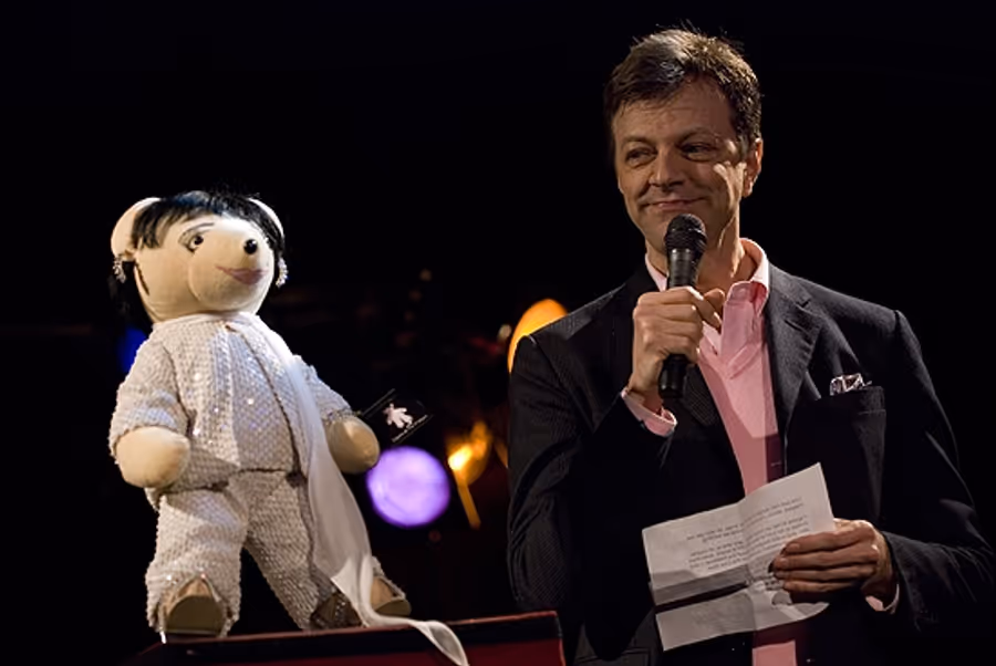 Photo Coverage: The Stars Come Out for 13 Annual BROADWAY BEARS Auction Image