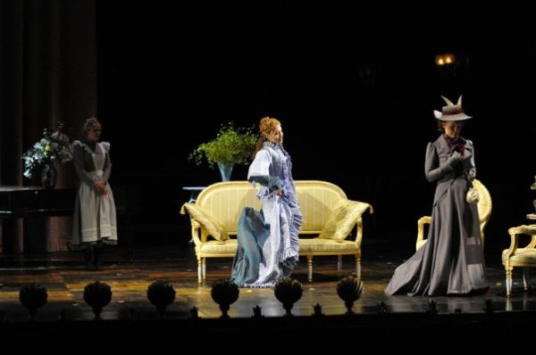 Photo Flash: Scacchi and Caron Star in Paris' Theatre du Chatele's A LITTLE NIGHT MUSIC  Image