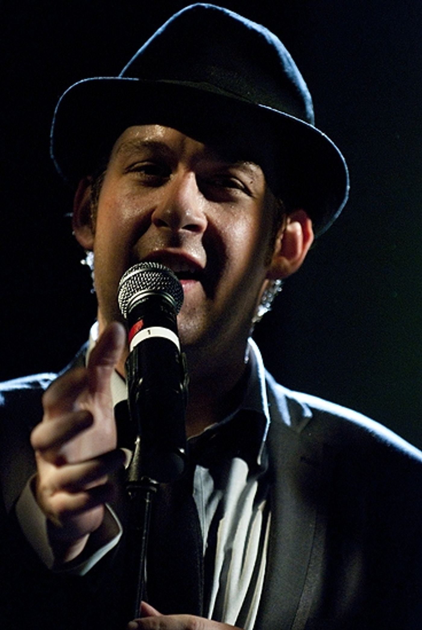 Photo Coverage: HAIR'S Andrew Kober Plays Joe's Pub  Image