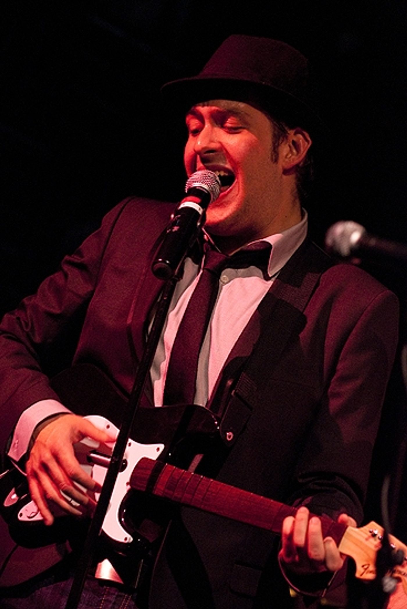 Photo Coverage: HAIR'S Andrew Kober Plays Joe's Pub  Image