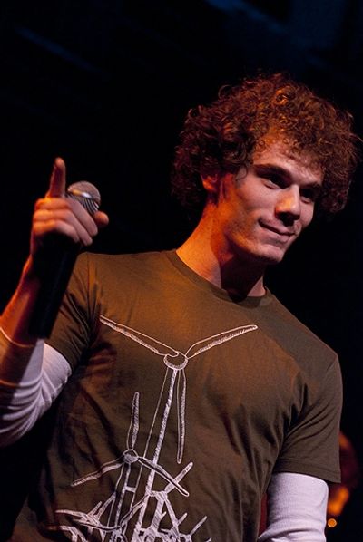 Jay Armstrong Johnson Photo