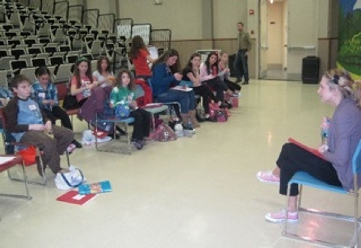 Bailey Hanks teaches children at LEGALLY BLONDE Workshop at 