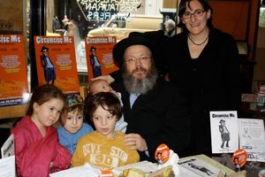 Yisrael Campbell, his wife Avital and their family celebrate the sandwich naming at Ben's Deli @ BroadwayWorld Yisrael Campbell, his wife Avital and their family celebrate the sandwich naming at B Photo